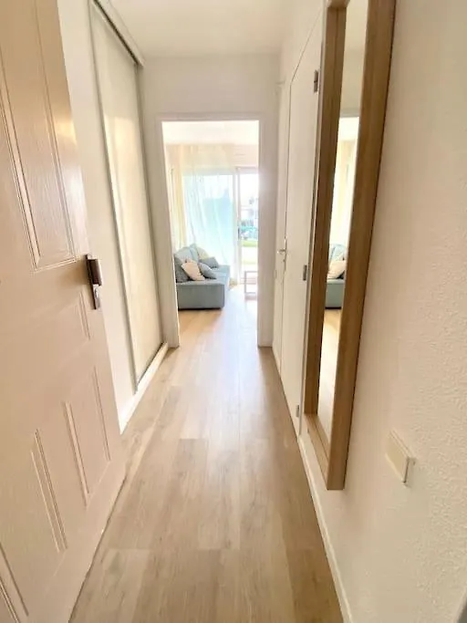 Superbe *Port Frejus*Piscine*Lumineux* 5 Personnes Apartment 0*, Frejus France